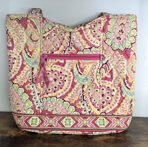 Vera Bradley bucket tote